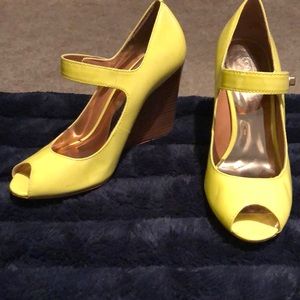 Super fun neon yellow patent leather wedges